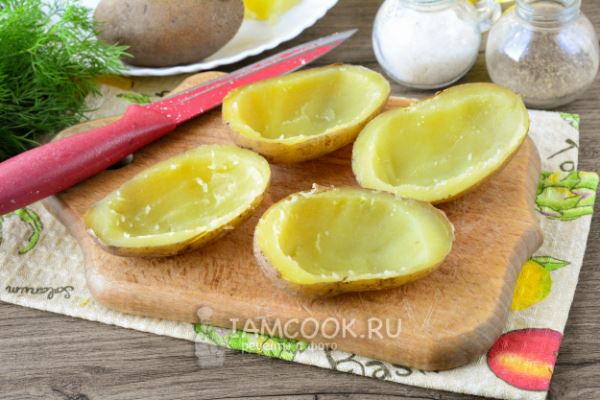 Картофель, фаршированный беконом