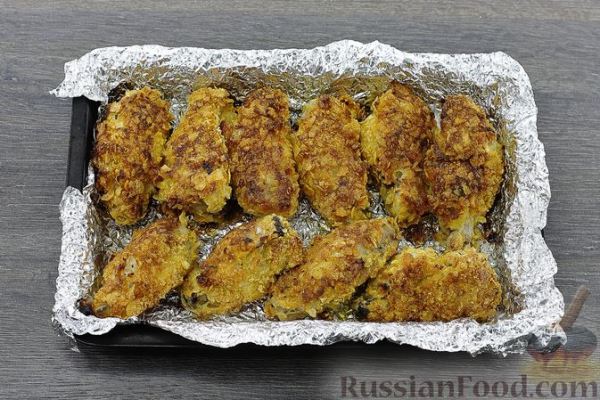 Куриные крылышки, запечённые в панировке из кукурузных хлопьев